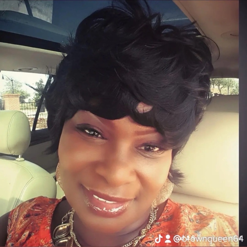 Meet your Posher, Queen!!’